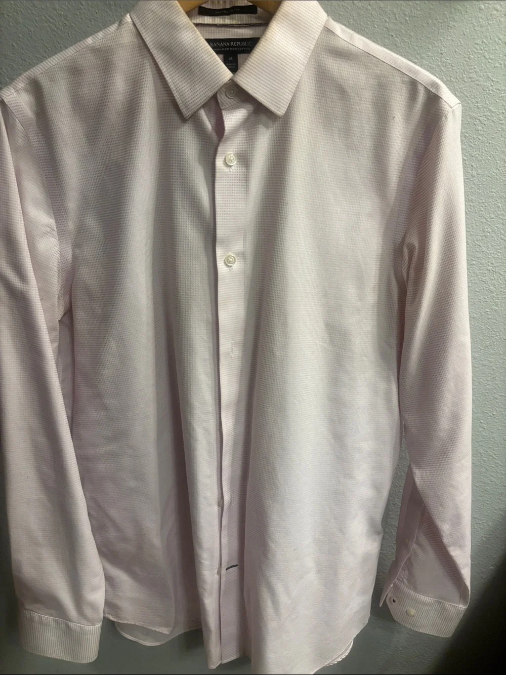 Banana Republic Light Pink Men's Dress Shirt - Classic Point Collar